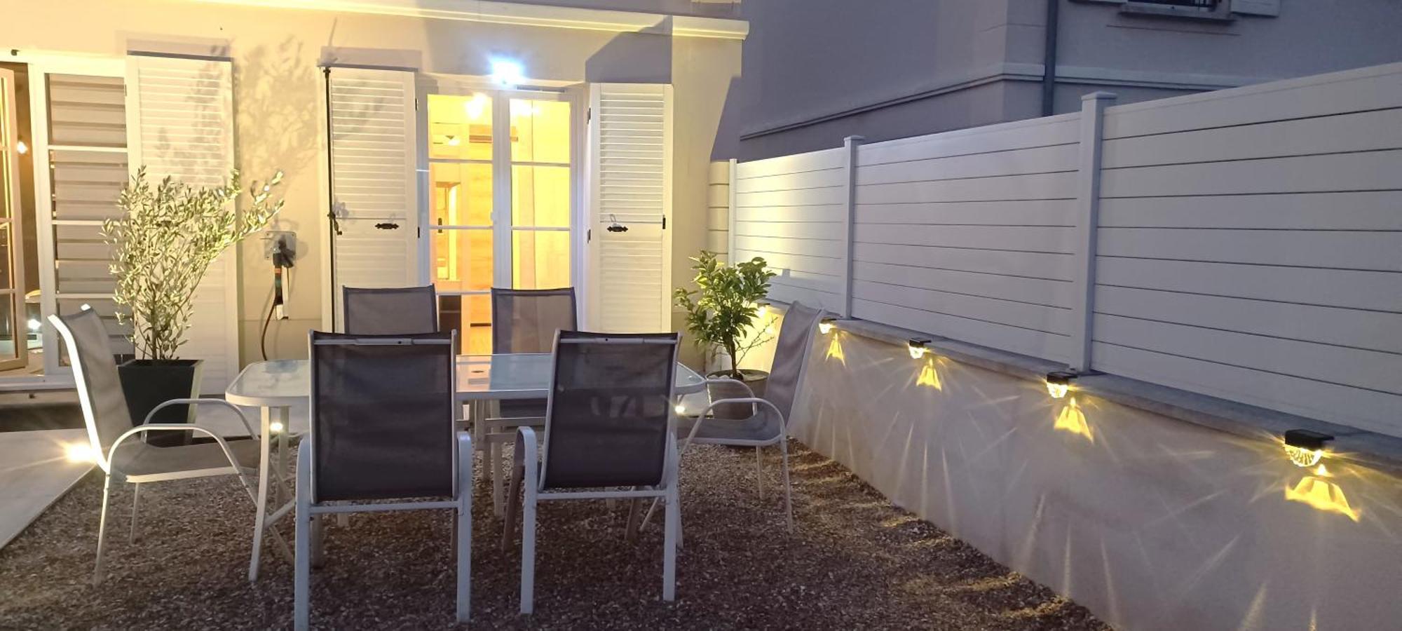 Luminary Night Suite Montévrain Extérieur photo